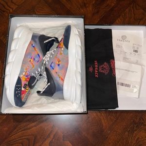 Versace Chain Reaction